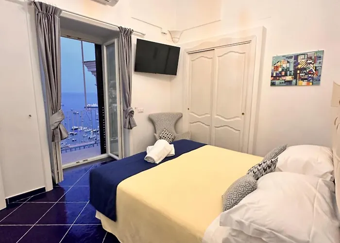 Queen View - No Kitchen 포지타노