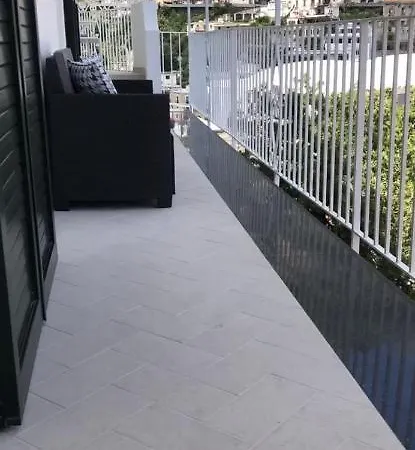 Queen View - No Kitchen アパート *