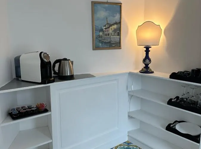 Queen View - No Kitchen * Позітано