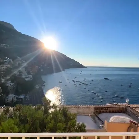 Queen View - No Kitchen 公寓