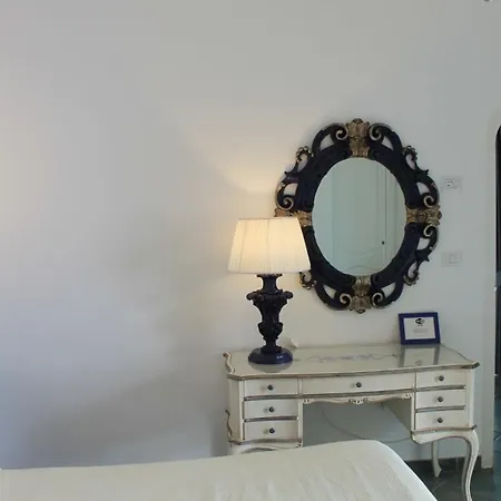 Apartment Queen View - No Kitchen Positano